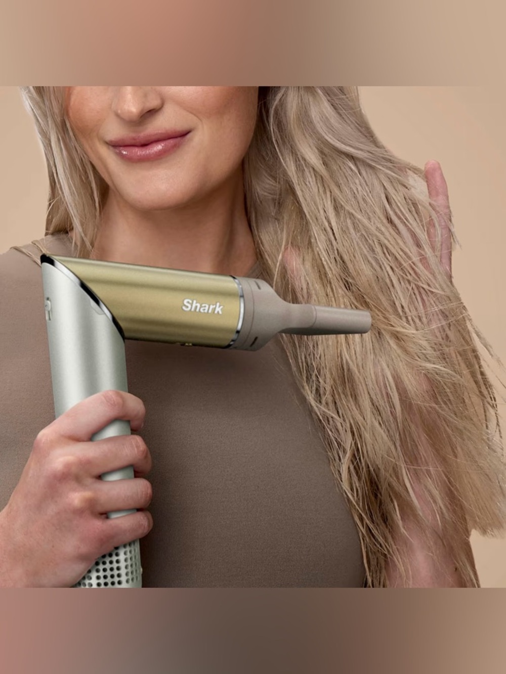 Shark Glam Hair Styler in Gold - Picture 9 of 14